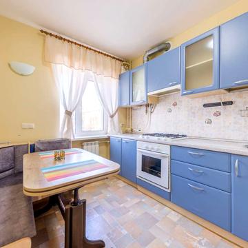 Науки просп. (Леніна), 37