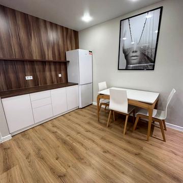 Перлинна вул., 10