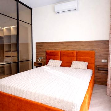 Краснова вул., 1-Б