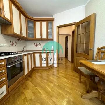 Ігоря Білозіра вул., 17