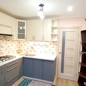 Південно-Кільцева вул., 7