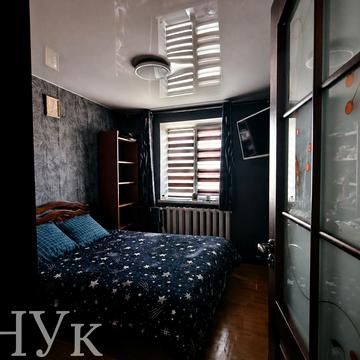 Володимира Лучаковського вул., 5