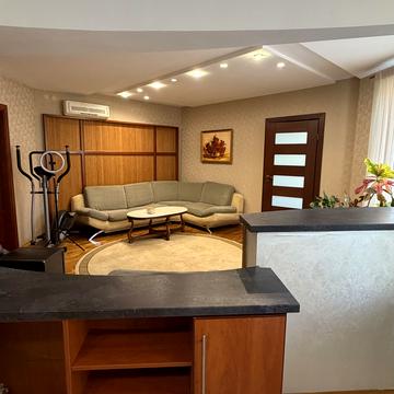 Івана Рубчака вул., 5