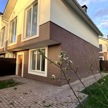 Новаторів вул., 2 