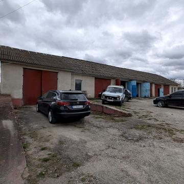 Захисників України, 1В