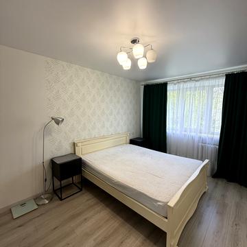 Дністерська вул., 14а