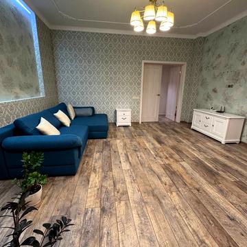 Деміївська вул., 13