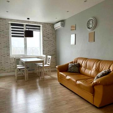 Валентинівська вул., 11