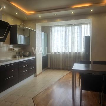 Миколи Бажана просп., 16