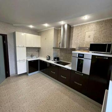 Голосіївська вул., 13