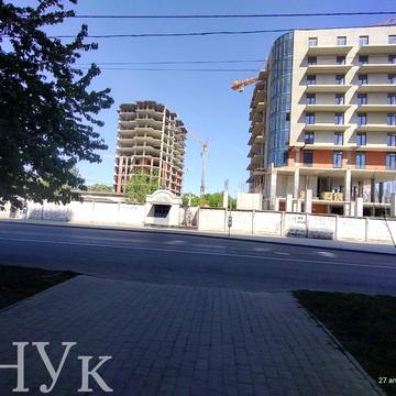 Михайла Грушевського вул., (Будинок 2)