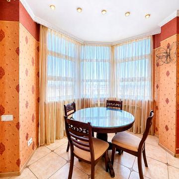 Львівська вул., 22