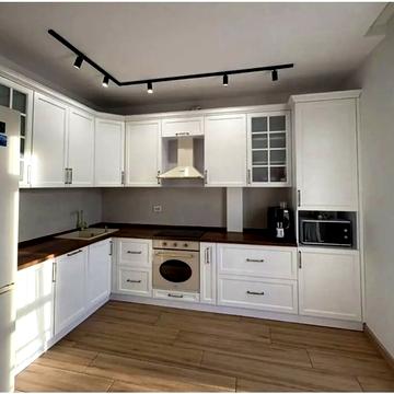 Бориса Тлехаса вул., 18