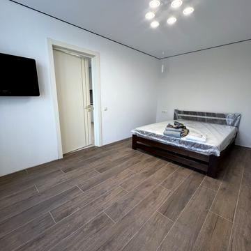 Залізнична вул., 9