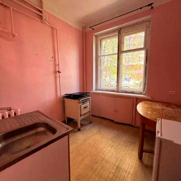 Кловський узвіз, 4