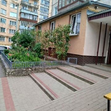 Б. Лепкого вул., 10