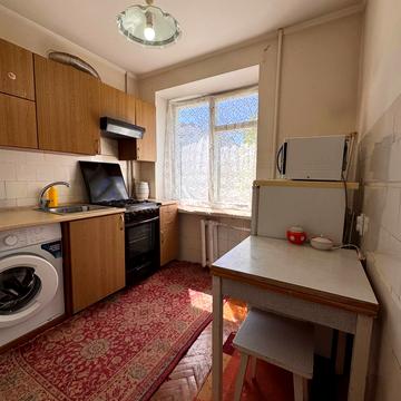 Довга вул., 26