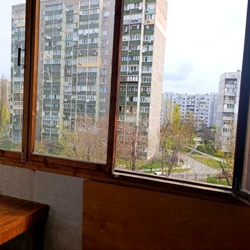 Червоної Калини просп. (Володимира Маяковського), 37