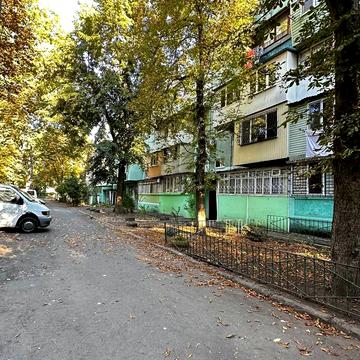 Небесної Сотні просп. (Маршала Жукова), 21