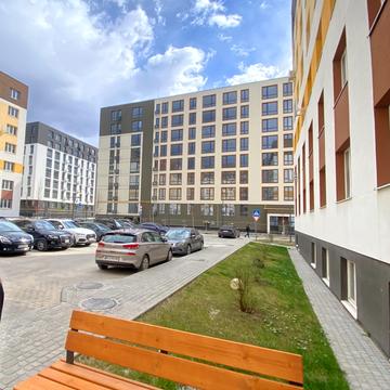 Героїв Крут вул., (Будинок 3)