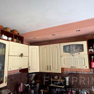 Васильківська вул., 49к2