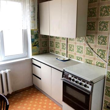 Академіка Корольова вул., 42