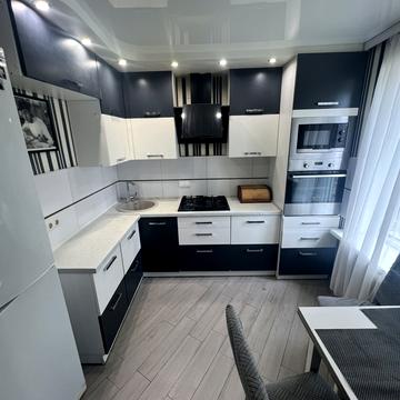 Гната Юри вул., 1