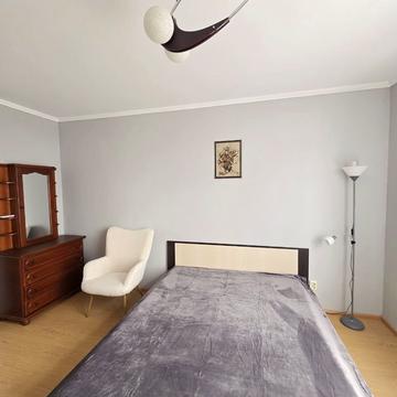 Ованеса Туманяна вул., 3