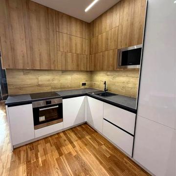 Сімферопольська вул., 2-Н