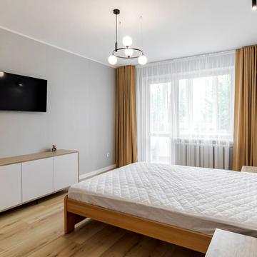 Кирила Трильовського вул., 1