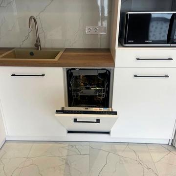 Богдана Хмельницького вул., 205