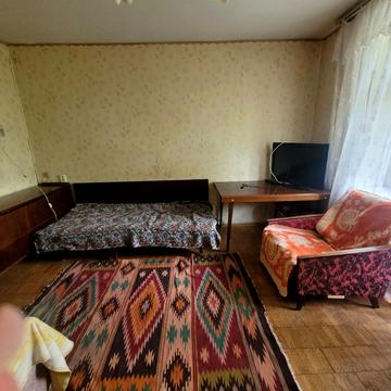 Академіка Доброхотова вул., 3