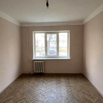 Мілютенка вул., 42-А