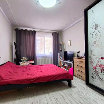 Ярослава Баїса вул. (Володимира Висоцького), 11