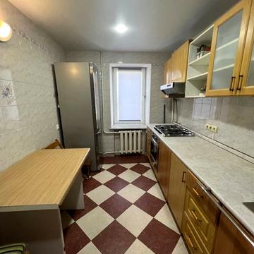 Дарницька вул., 11