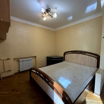 Героїв Майдану вул. (Червоноармійська), 172