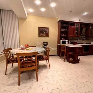 Січових Стрільців вул. (Артема), 52