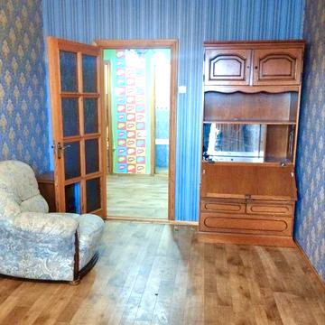 Князя Володимира Великого просп., 90