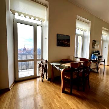 Володимирська вул., 19-А