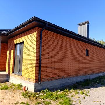 Квітки Цісик вул., 9