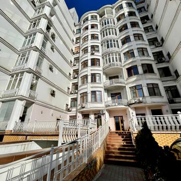 Андрія Гулого-Гуленка вул. (Віце-адмірала Азарова), 13