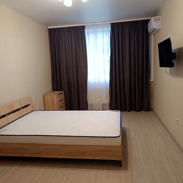 Михайла Грушевського вул., 30в