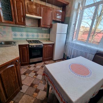 Дегтярівська вул., 30