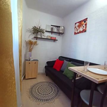 Князя Володимира Великого просп., 129