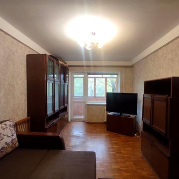 Академіка Шалімова вул. (Героїв Севастополя), 8