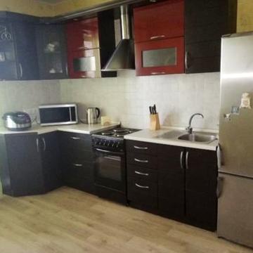 Милославська вул., 8