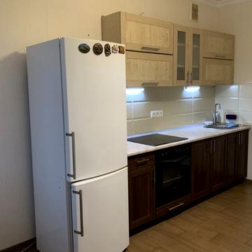 Олександра Попова вул., 3