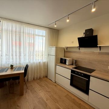 Братів Чибінєєвих вул. (Чернігівська), 8-Б