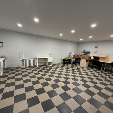 Смілянська вул., 1