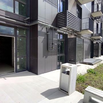 Богдана Хмельницького просп. (Героїв Сталінграда), (Будинок 1)